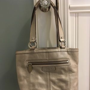 AUTHENTIC COACH SILVER METALLIC SHOULDER BAG